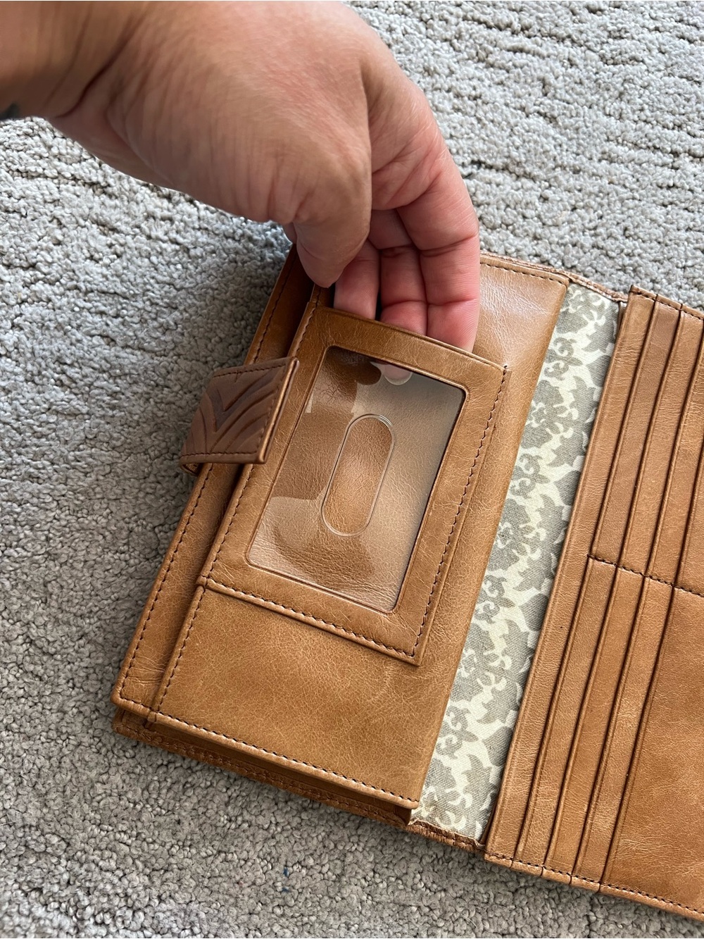 HOBO Embossed Tan Leather Wallet - Picture 15 of 16